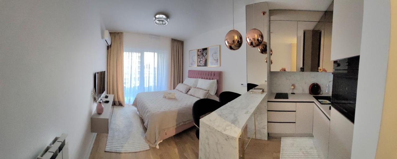 Studio Apartment Lora Lux Sarajevo Exterior photo