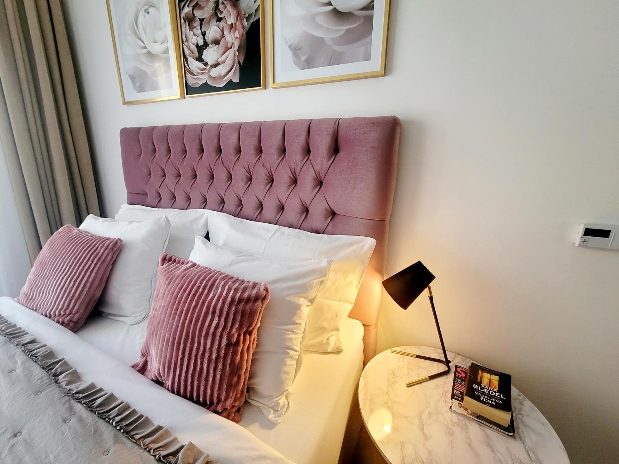 Studio Apartment Lora Lux Sarajevo Exterior photo